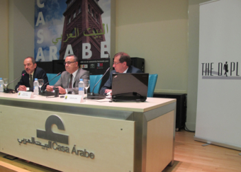 Túnez confía en los inversores internacionales para consolidar su democracia