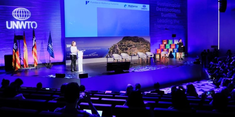 Turismo y recursos naturales y culturales: interdependencia y beneficios mutuos