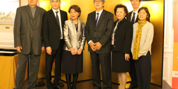 El embajador del Japón, Masashi Mizukami, con los galardonados.