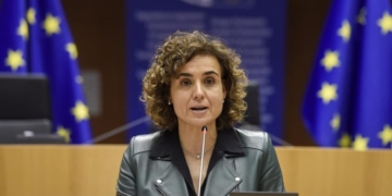 El PP condiciona su reunión con Albares a un encuentro Sánchez-Feijóo para hablar de la Presidencia de la UE