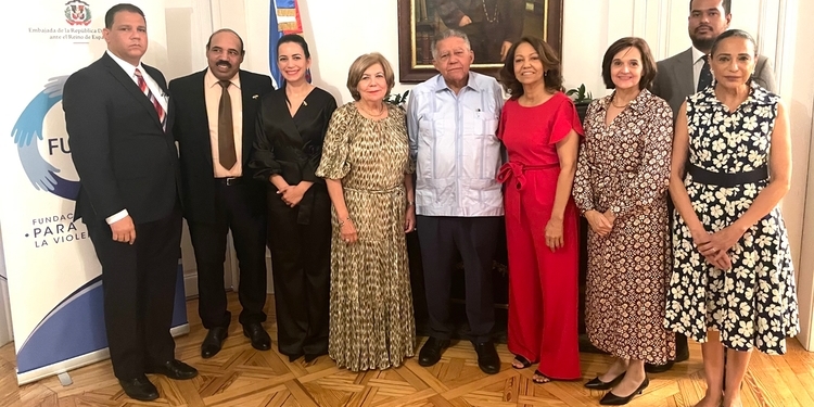 La Embajada dominicana promueve la prevención de la violencia juvenil con FUNDO