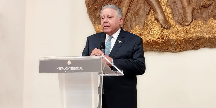 El embajador dominicano apuesta por incrementar más las relaciones con España