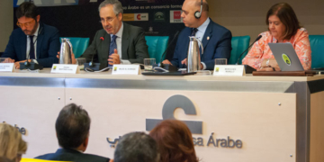 De izquierda a derecha: Álvaro Ortega Barón; Pedro Martínez-Avial; Majid Al-Suwaidi; y Mercedes Murillo./ Foto: AR