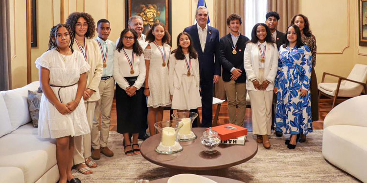 Finaliza el Premio al Mérito Escolar 2023 con un viaje a República Dominicana