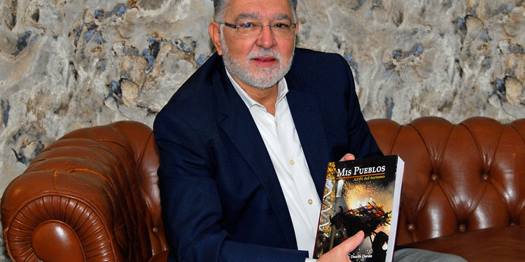 The Minister of Tourism of El Salvador, José Napoleón Duarte, during the interview./ Photo: AR