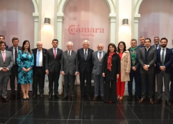 El embajador del Ecuador invita a las empresas andaluzas a invertir en su país