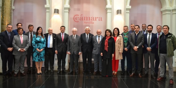 El embajador del Ecuador invita a las empresas andaluzas a invertir en su país