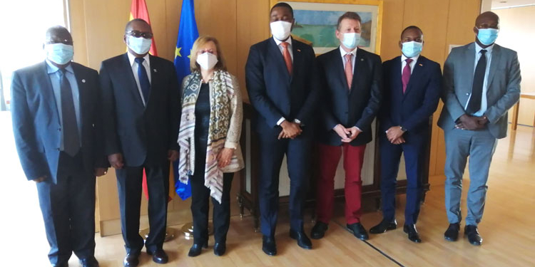 Encuentro del Embajador de Haití con la secretaria de Estado de Exteriores