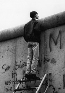 La Fundación Canal expone ‘El Muro de Berlín. Un mundo dividido’