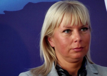 Bruselas pedirá explicaciones a Francia por las agresiones a camiones españoles