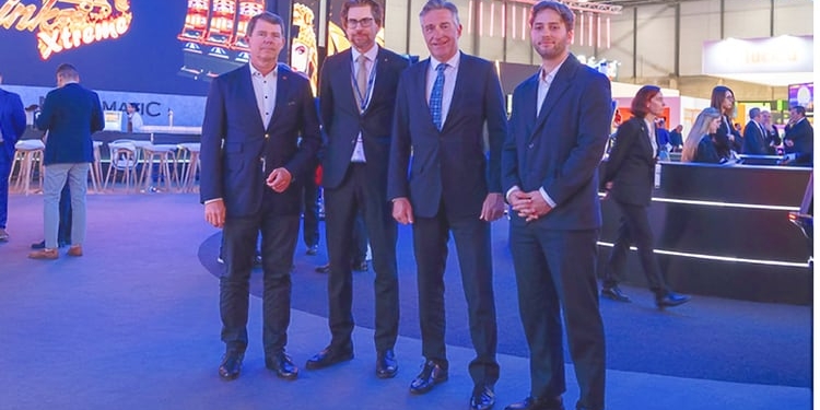 El embajador de Austria en España visita FIJMA 2024 invitado por Novomatic Spain