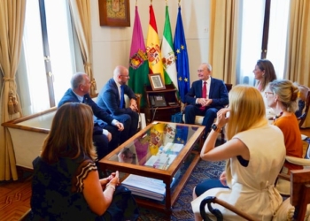 El embajador eslovaco explora fórmulas de colaboración con Andalucía en su visita a Málaga