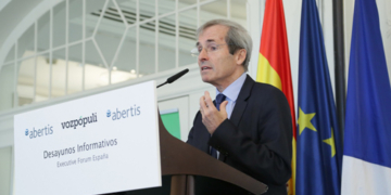 Saint-Geours insta a los líderes europeos a actuar ante las amenazas sobre Europa