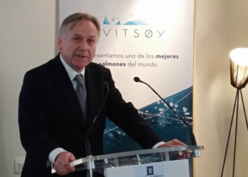 El embajador de Noruega presenta el exquisito salmón Kvitsøy