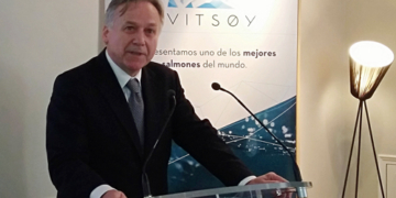 El embajador de Noruega presenta el exquisito salmón Kvitsøy