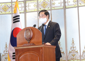 Corea presenta el libro de los 70 años de relaciones diplomáticas con España