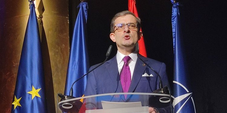 “El intercambio económico y comercial con España ha aumentado en un 30%”