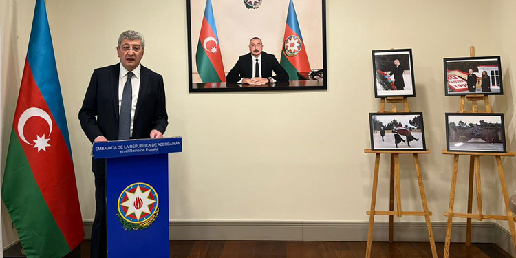 La Embajada de Azerbaiyán conmemora el 32º aniversario del Enero Negro