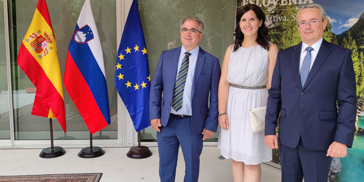 El embajador de Eslovenia afirma que «es nuestro deber ofrecer apoyo» a Ucrania