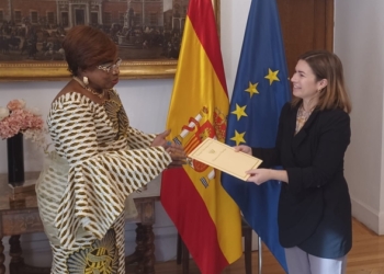 Presenta Copias de Estilo la nueva embajadora de República Democrática del Congo