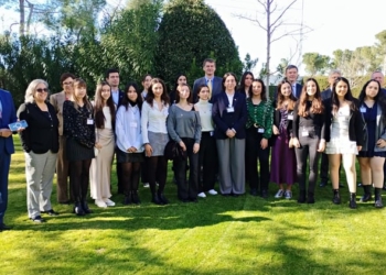 Hugh Elliott: “Hemos progresado, pero todavía hay pocas embajadoras”