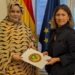 La nueva embajadora de Mauritania presenta sus Copias de Estilo