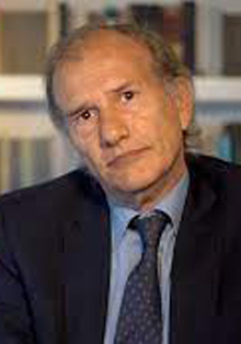 Franco Ricordi interpreta a Dante Alighieri en el Instituto Italiano