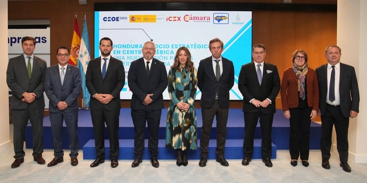 Honduras se presenta en la CEOE como plataforma de negocios en Centroamérica