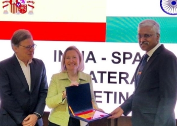 El Ministerio de Defensa promociona la industria militar española en la India