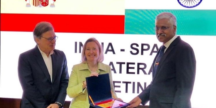 El Ministerio de Defensa promociona la industria militar española en la India