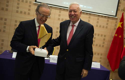 Bodegas Torres y el hispanista Chen Zhongyi, premios del Consejo España-China