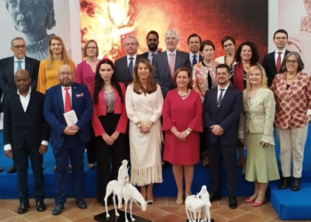 La XVI Lectura de El Quijote en Esquivias reúne a gran número de diplomáticos