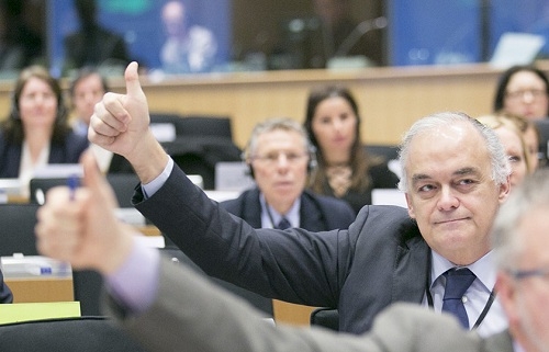 El Parlamento Europeo respalda crear un Ejército propio ante el Brexit y Trump