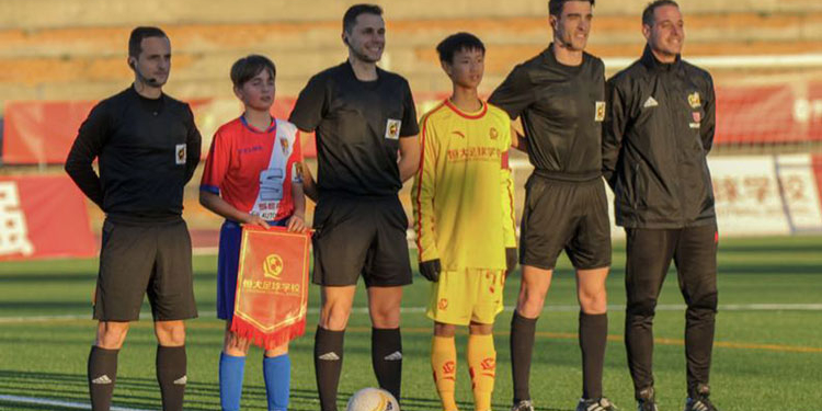 Los jóvenes jugadores chinos disputan 48 partidos al año frente a los mejores equipos españoles./ Fotos: Evergrande