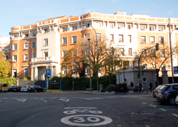 Los sindicatos piden a Margallo que la nueva sede de Exteriores tenga cafetería y comedor