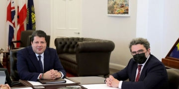 El presidente de la Comisión de Exteriores del Senado se reúne con Picardo en Gibraltar