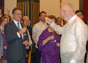 Filipinas y España se proponen impulsar la promoción del español