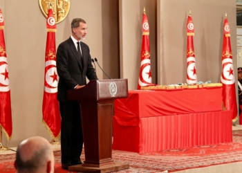 Felipe VI llama a apoyar a Túnez para lograr la paz y estabilidad en el Mediterráneo