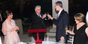 Felipe VI ofrece a Díaz-Canel la Transición española como modelo para «la democracia y los derechos humanos»