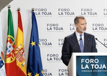 El Rey asegura en el Foro La Toja que “España es una democracia consolidada y plena”