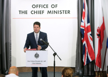 Picardo afirma que la bandera española no ondeará en el Peñón «ni en 4.000 años»