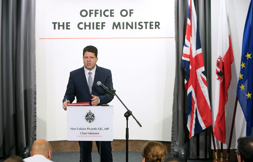 Picardo afirma que la bandera española no ondeará en el Peñón «ni en 4.000 años»