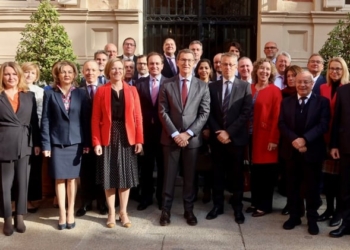 Feijóo se reúne con los embajadores de países de la UE