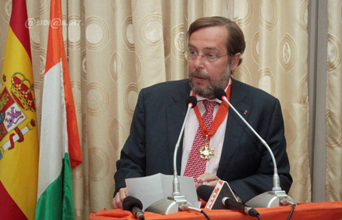 Fernando Morán sustituirá a Santiago Cabanas como embajador en Argelia