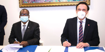 Haití y España firman un acuerdo de colaboración entre universidades