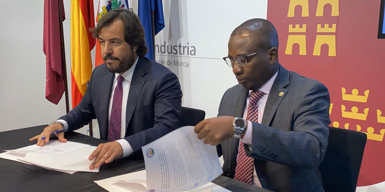 La Embajada de Haití y Murcia firman un protocolo en materia universitaria