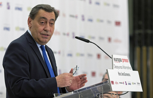 El fiscal general viajará a Cuba para examinar causas pendientes de etarras