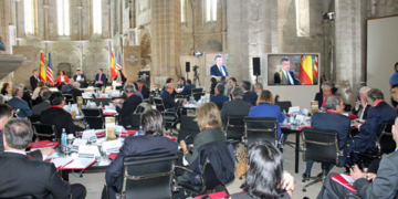Morenés pide a los inversores de EEUU que confíen en España