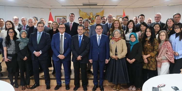 Medio centenar de empresas asisten en Madrid al I Foro de Negocios Indonesia-España