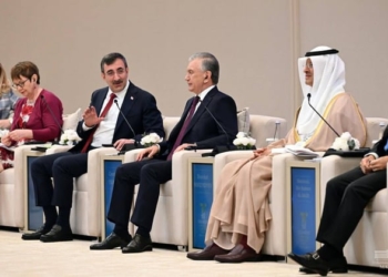 Uzbekistán busca inversores para ser el centro económico de Asia Central